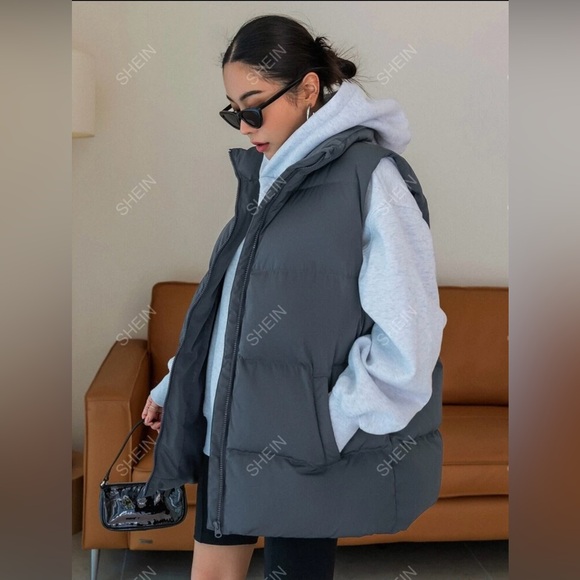 Oversized Puffer Vest ✨ - Picture 4 of 5